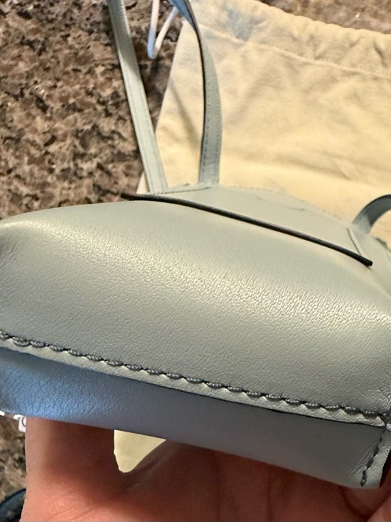 Loewe Elephant Pocket
Anagram Shoulder Bag Leather - Picture 7 of 10